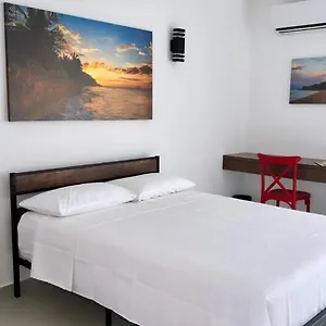 https://red-flamboyan-guesthouse-and-restaurant.comcaribbean.com