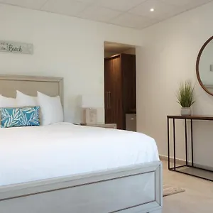 Tres Palmas Boutique Hotel